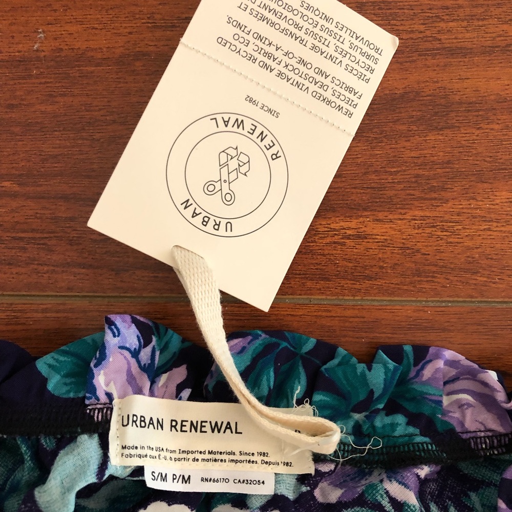 Urban Renewal Floral Print Off The Shoulder Crop Top - Picture 10 of 11